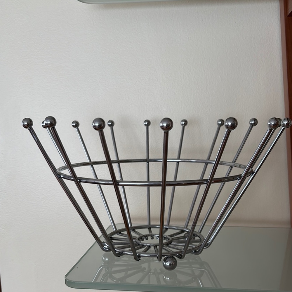 Modern Silver Wire Fruit Basket